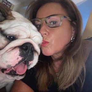 Meet your Posher, Michele